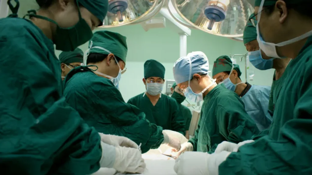 Governo exige Enamed para exercício da medicina