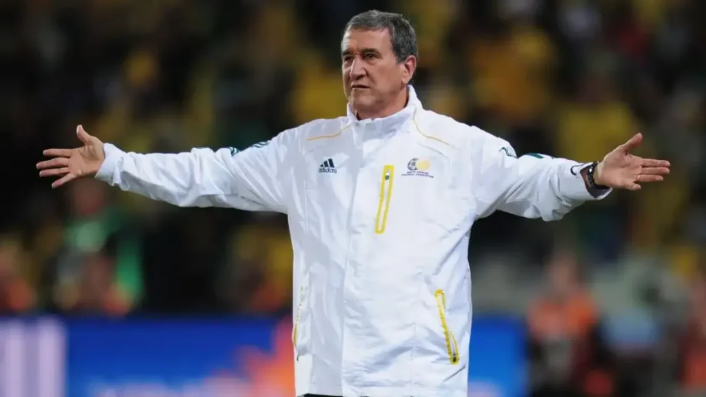 Parreira apresenta melhora, mas segue na UTI